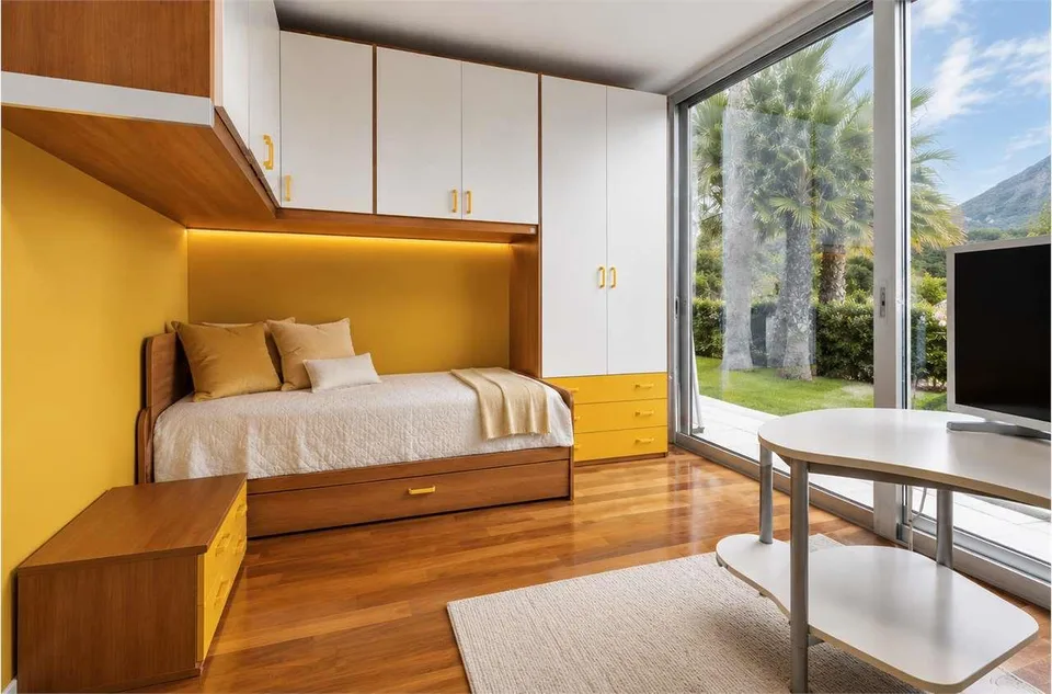 Lugano - Prestigiosa villa con vista lago e raffinati spazi esterni – foto 10 di 13