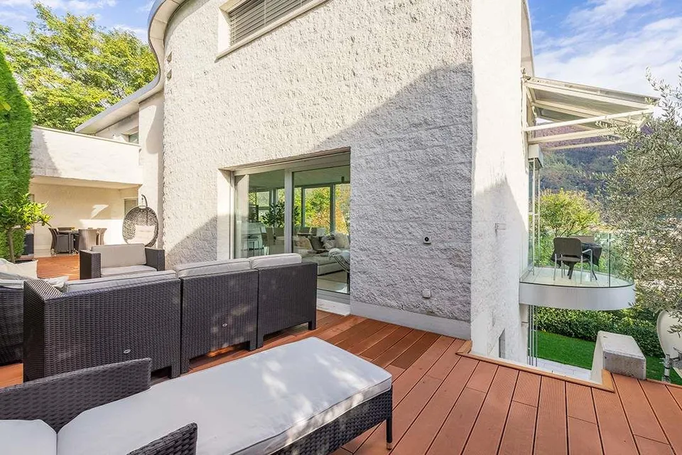 Lugano - Prestigiosa villa con vista lago e raffinati spazi esterni – foto 8 di 13