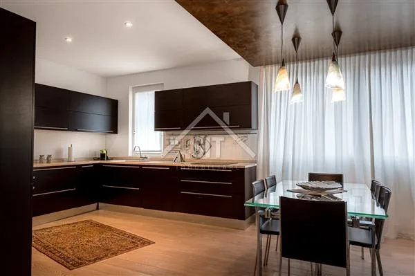 Lugano: Appartement duplex en attique 4.5 pièces