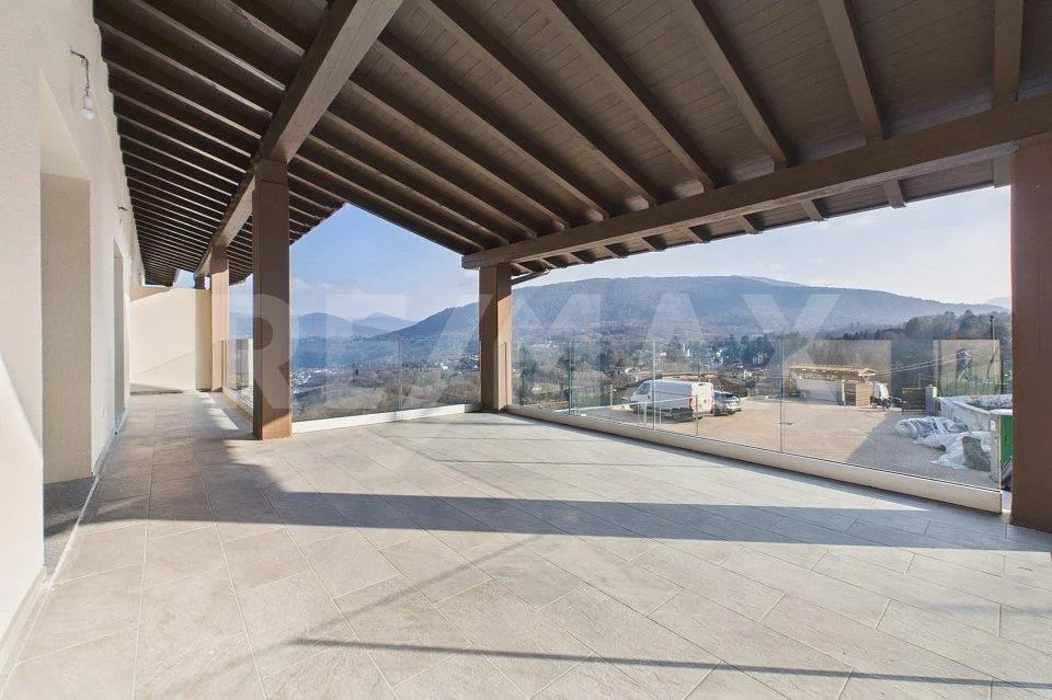 Residenza Lake View - Nuovi appartamenti con vista sul lago di Luga...