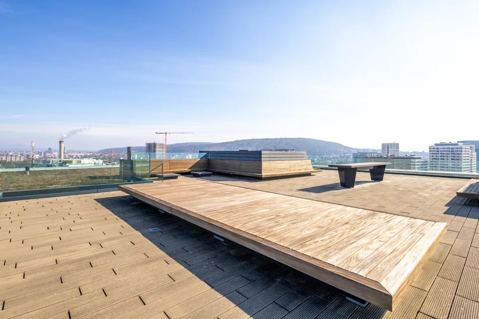 Zurigo: Duplex penthouse esclusivo con vista panoramica