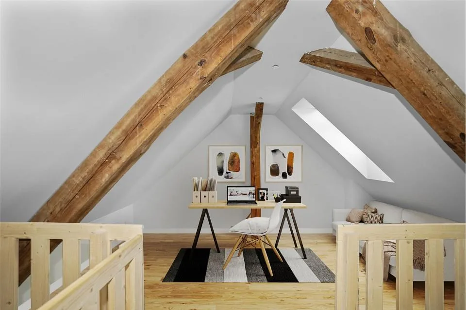 Grande maisonnette de 4 pièces et demi sous les toits