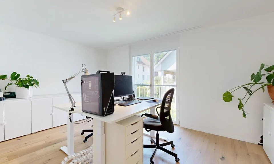 Neuwertige 5.5-Zimmer-Maisonettewohnung in Spreitenbach