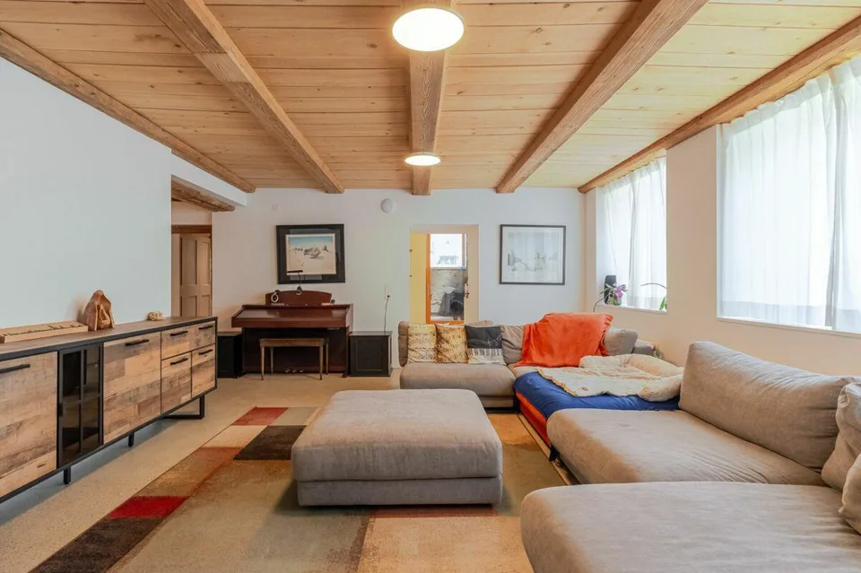 Dreamy, renovated 5.5 room farmhouse with lots of charm, history, and large garden