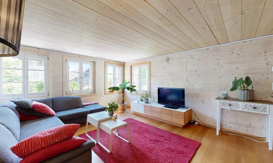 Lichtdurchflutetes 5.5-Zimmer-Haus mit viel Platz in Mettmenstetten
