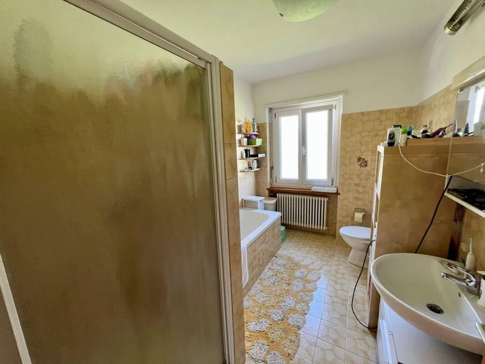 Maison unifamiliale/bifamiliale avec jardin et garage – photo 11 sur 14