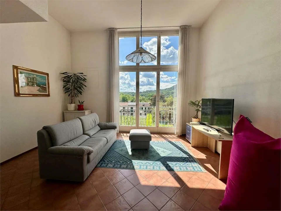 Casa nel verde a Seseglio con splendida vista aperta