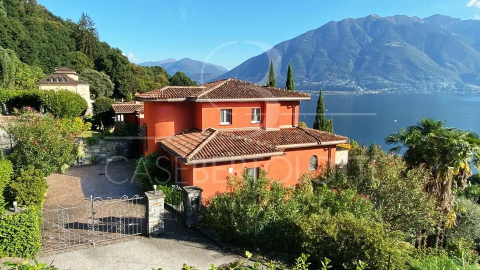 Villa mit Innenpool, Wohnsuite & Privatsphäre über dem Lago Maggiore