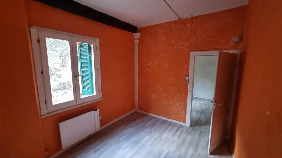 Typisches Tessiner Haus im Dorfkern