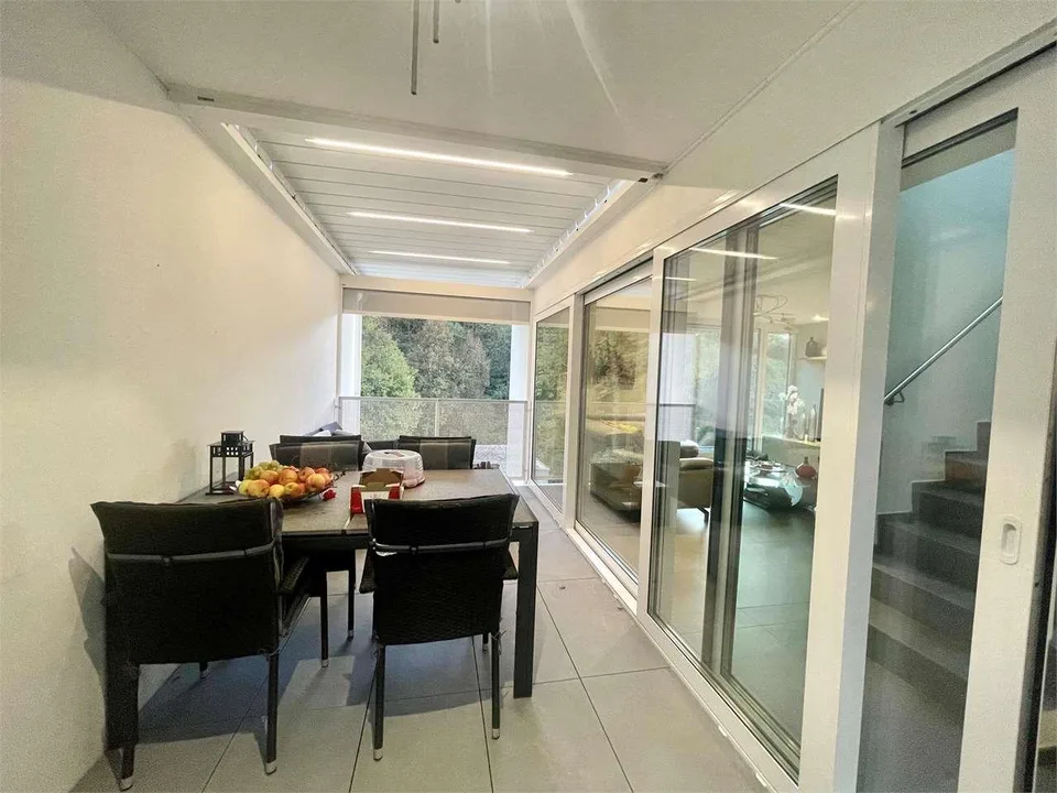 Villa unifamiliare moderna con vista aperta a Origlio – foto 9 di 13