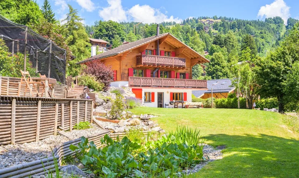 La Bonne Étoile  ? Chalet incluant 3 parcelles constructibles