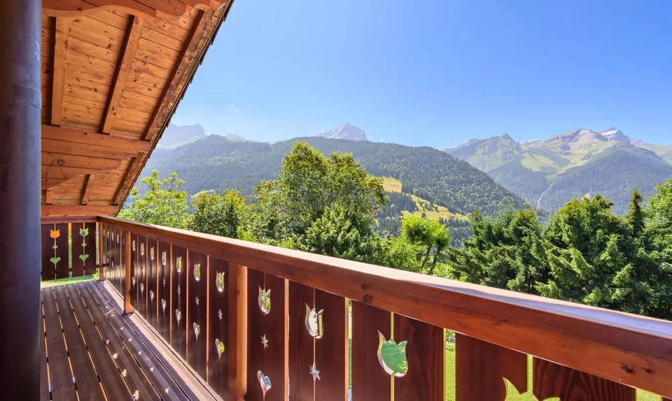 « La Bonne Étoile » – Chalet incluant 3 parcelles constructibles