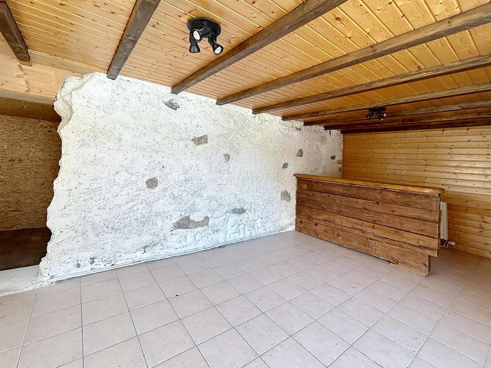 Chalet individuale con 5.5 locali e annesso a La Collombaz