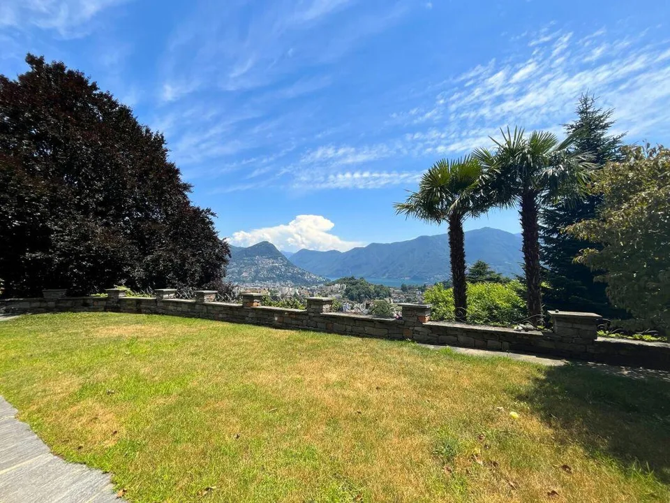 Villa con piscina e vista imprendibile