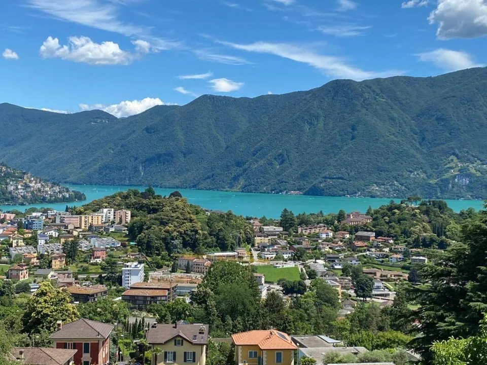 Villa con piscina e vista imprendibile