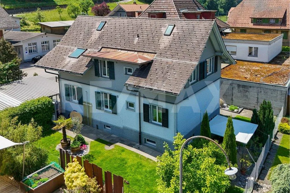 6½ Zimmer-Haus mit Wohnerweiterung im Dorfzentrum