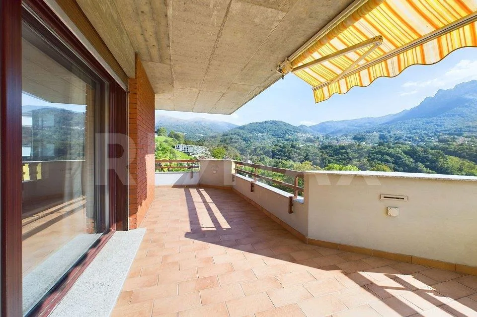 Attraktives Penthouse im Grünen - Lugaggia, Capriasca