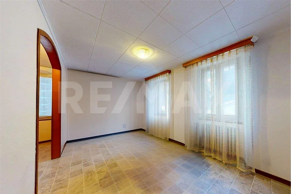 Casa con 3 appartamenti e negozio – foto 11 di 13