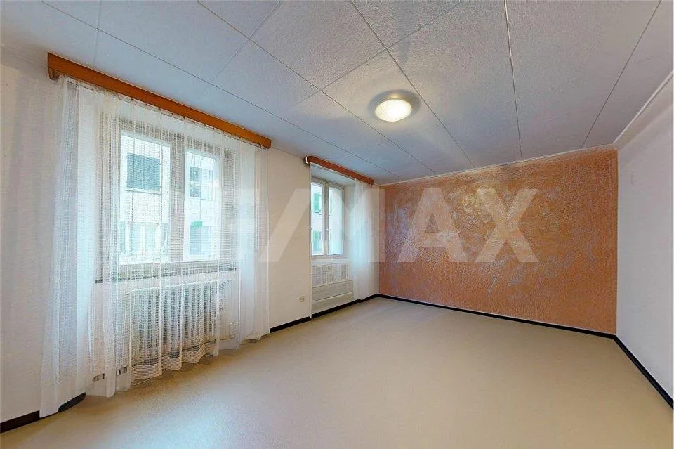 Casa con 3 appartamenti e negozio – foto 10 di 13