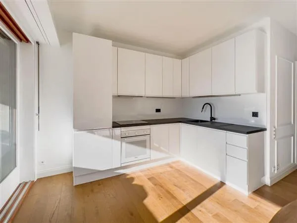 Lugano: Eingerichtetes Apartment 3.5 Zimmer
