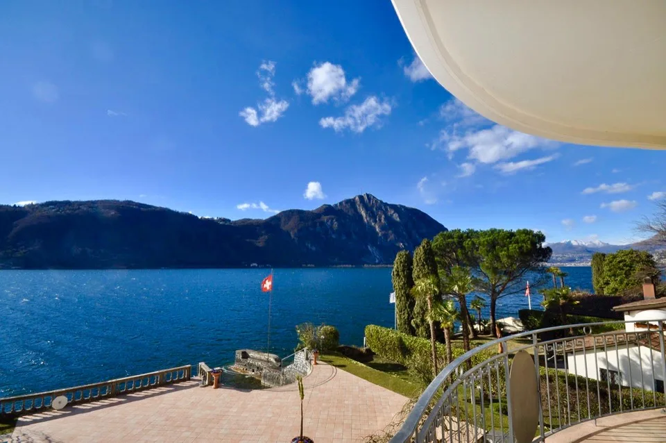 Luminoso Appartamento 4.5 Locali Fronte Lago di Lugano