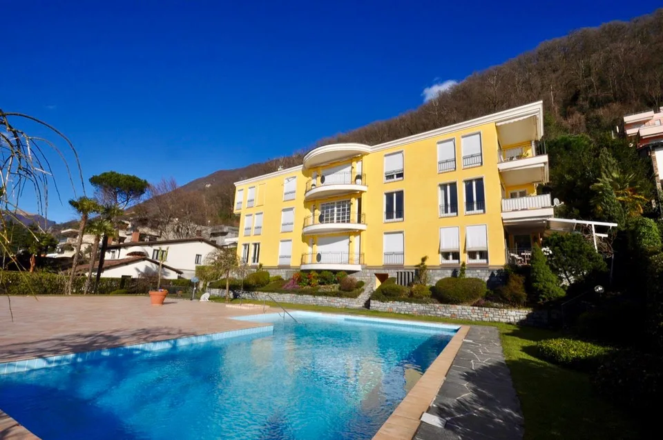 Luminoso Appartamento 4.5 Locali Fronte Lago di Lugano