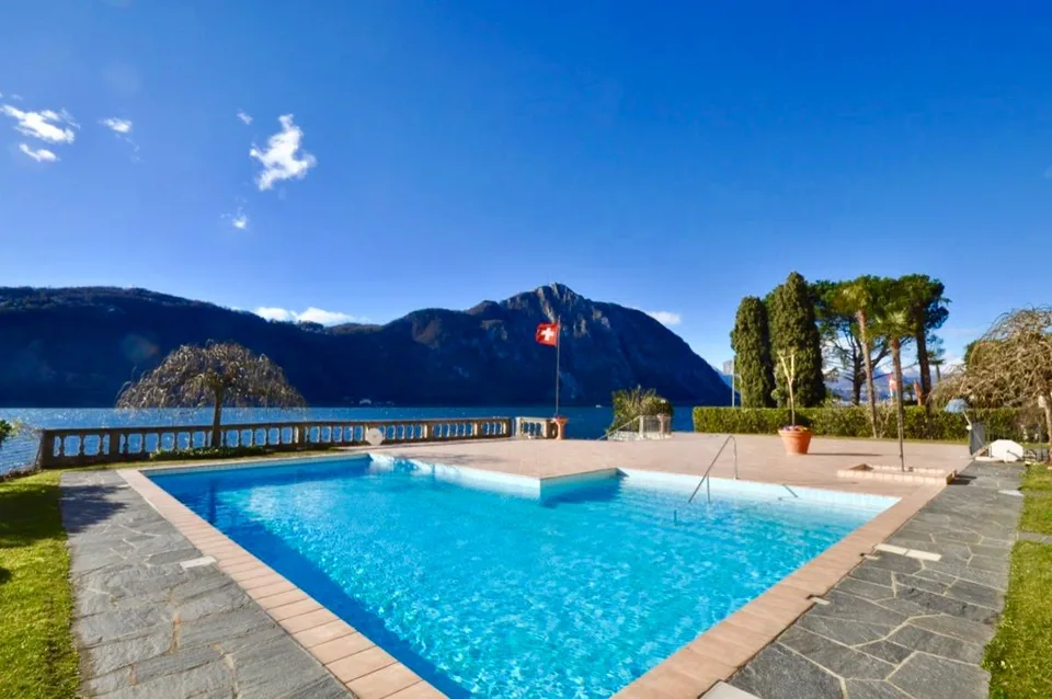 Luminoso Appartamento 4.5 Locali Fronte Lago di Lugano