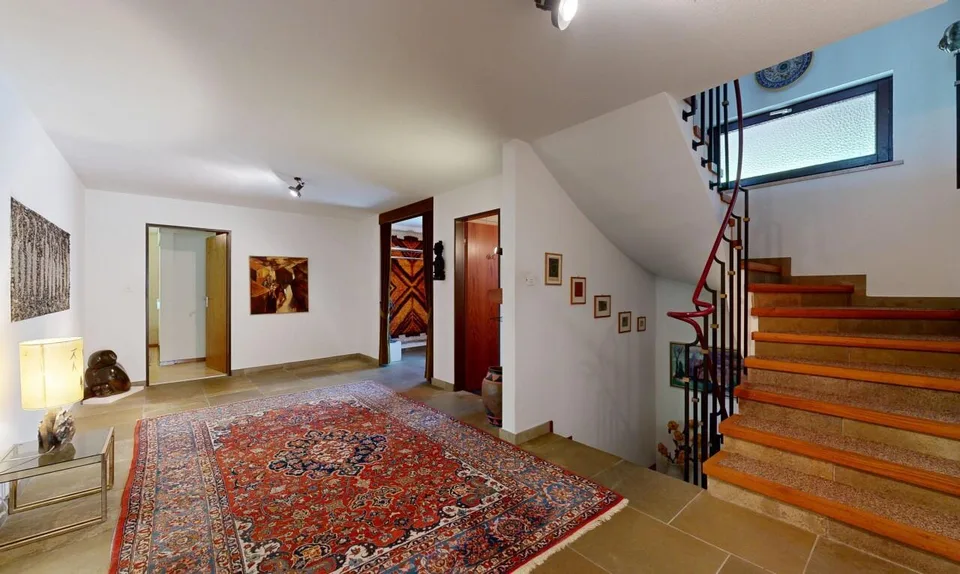 Ampia casa unifamiliare di 7,5 stanze con giardino idilliaco a Dornach