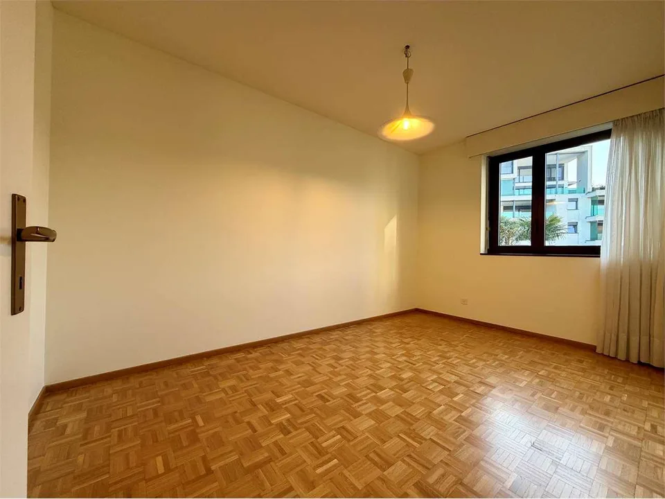 PARADISO - ampio 4.5 loc signorile con parziale vista lago – foto 11 di 13