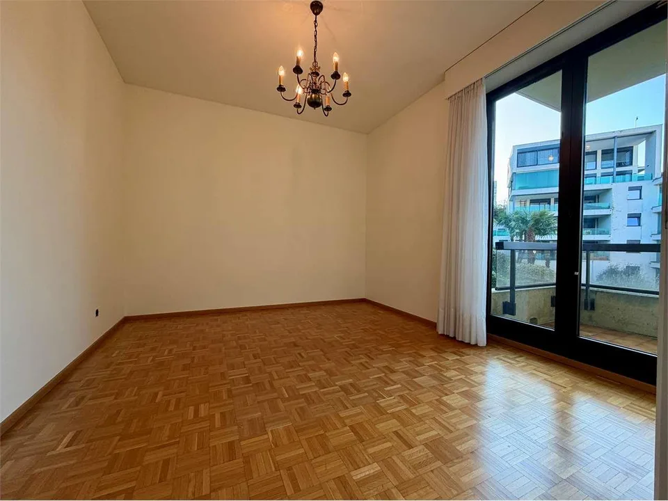 PARADISO - ampio 4.5 loc signorile con parziale vista lago – foto 13 di 13