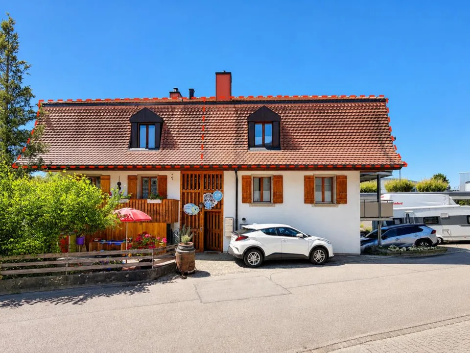 Grosszügige 3.5 ZI Galerie-WHG im Herzen von Aarberg
