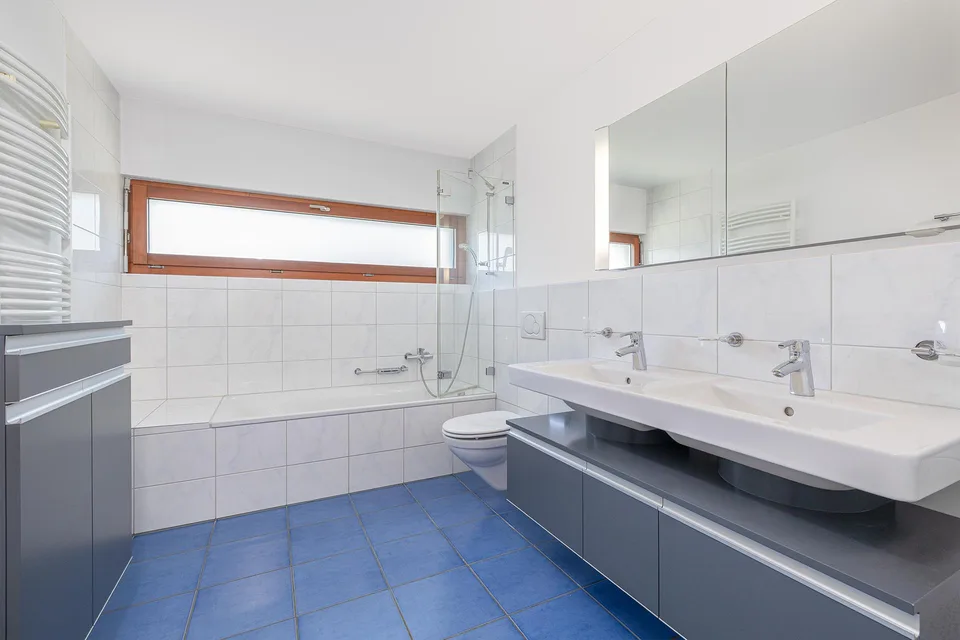 Ihr neues Zuhause mit Seesicht und viel Komfort – photo 14 of 15