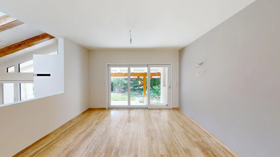 Villa di campagna rappresentativa di 9 locali con piscina interna moderna su Muttenzer Dürrberg