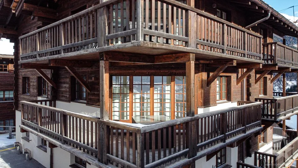 Séduisant appartement au centre du village