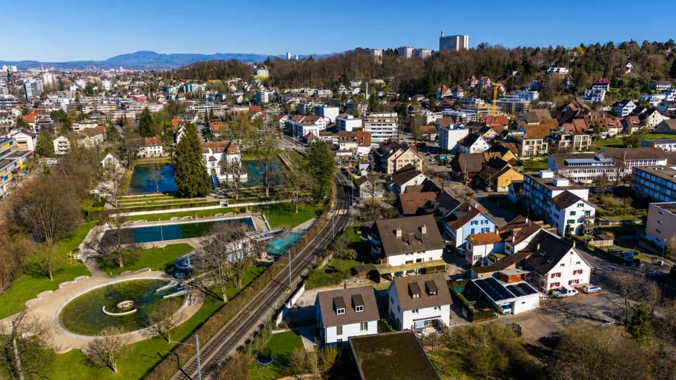 Charmante appartement de 4,5 pièces avec cheminée et hauts plafonds - Avec projet de modernisation individuel – photo 14 sur 14