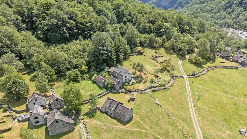 2 Rustici zur Renovierung mit Grundstück – Foto 17 von 17