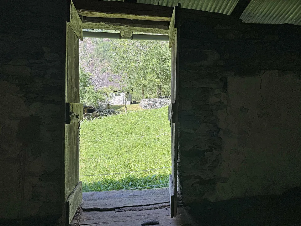 2 Rustici zur Renovierung mit Grundstück – Foto 12 von 17