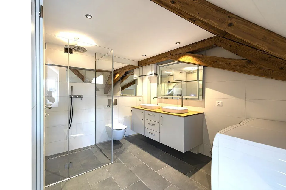 Charmante, sanierte Maisonettewohnung mit Lift, Balkon und eigenem ...