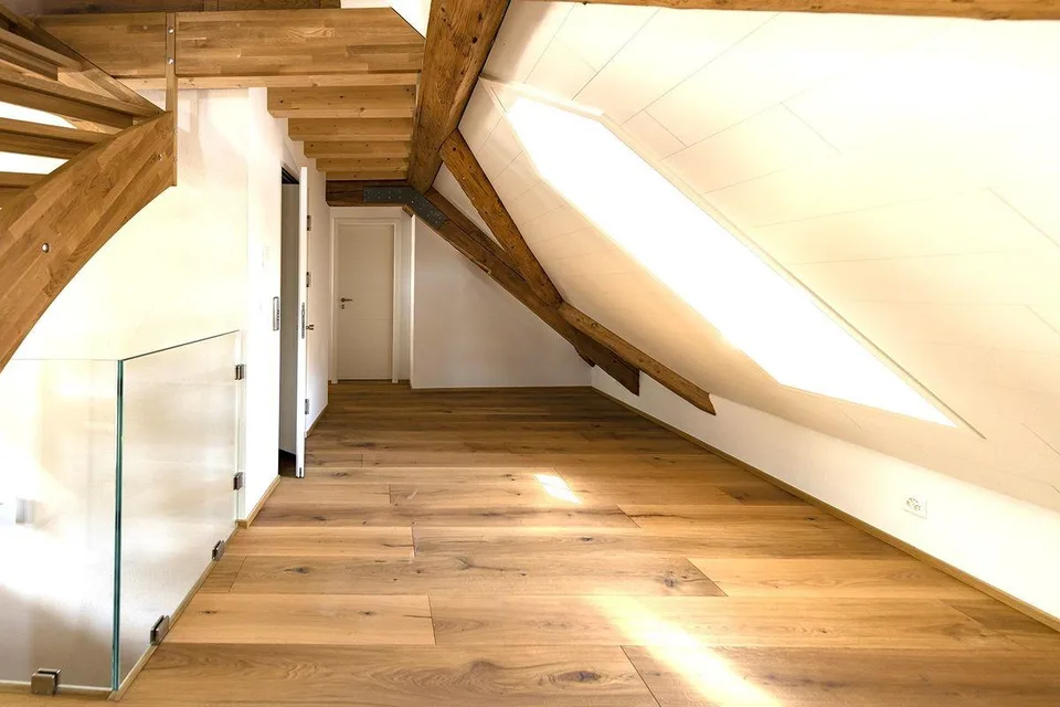 Charmante, sanierte Maisonettewohnung mit Lift, Balkon und eigenem ...