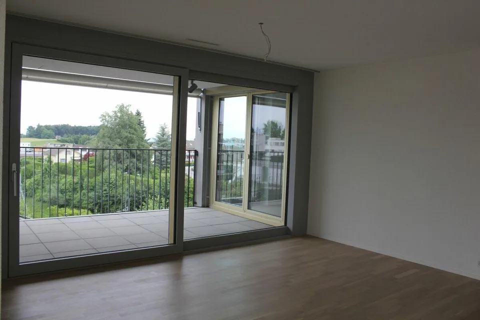 Top moderne 3.5-Zimmer-Wohnung im Zentrum von Wittenbach
