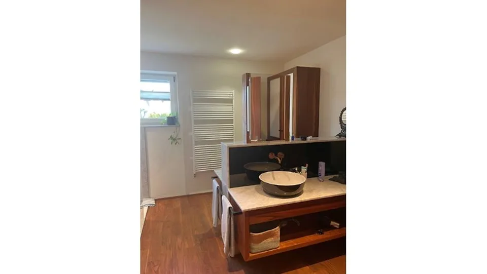 4 ZIMMER-HAUS IN KLEINANDELFINGEN (ZH), MÖBLIERT, TEMPORÄR