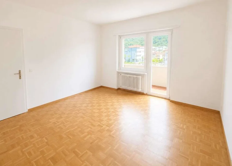 Wohnung in einer verkehrsgünstigen Lage mit Dienstleistungen – Foto 7 von 8