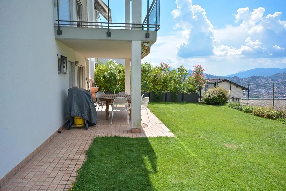 Belle villa avec vue sur le lac et le panorama montagnard - Albonago (Lugano) – photo 9 sur 9