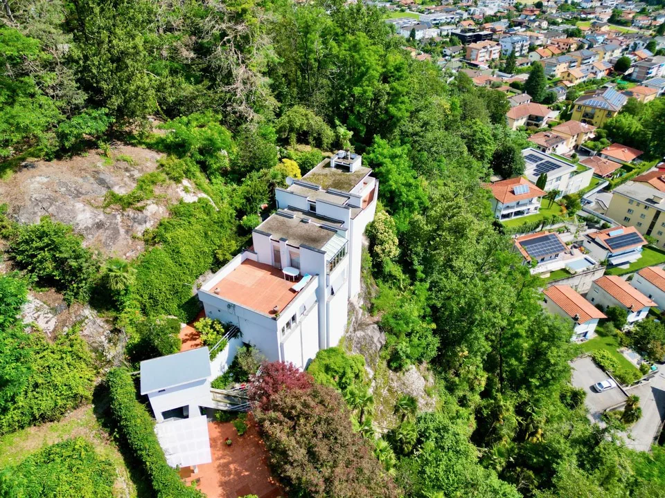 VILLA NIDO D'AQUILA. PROPRIETÀ SPECIALE PER PERSONALITÀ SPECIALI