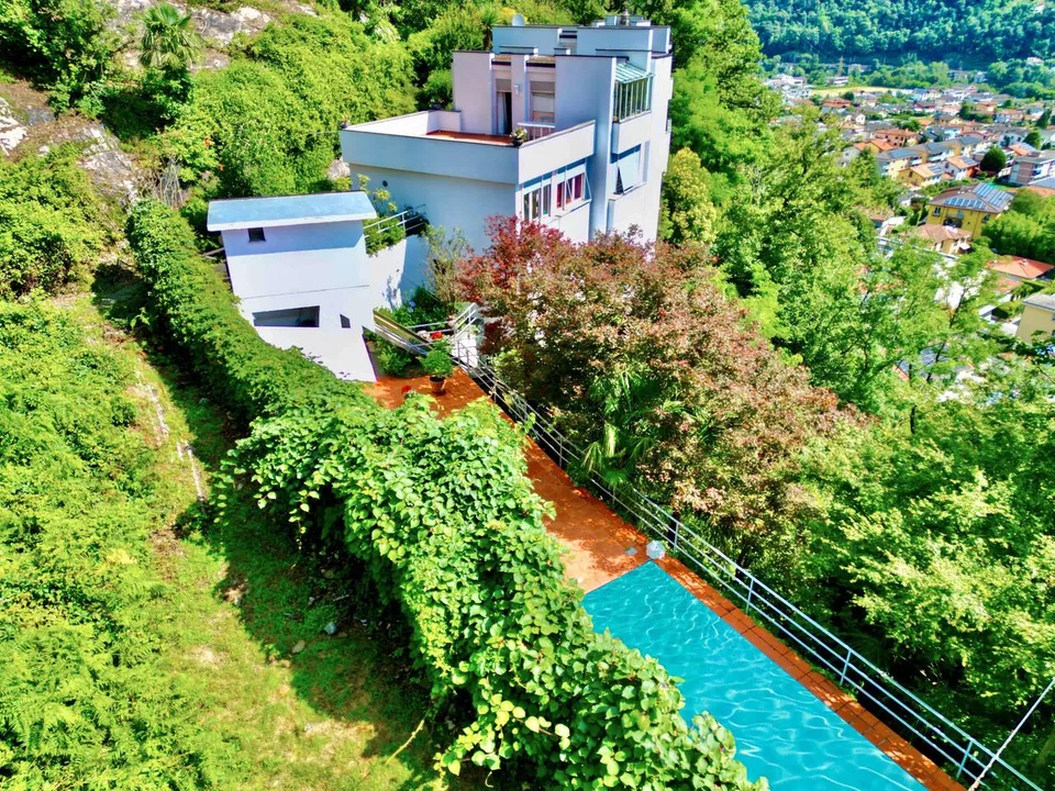 VILLA NIDO D'AQUILA. PROPRIETÀ SPECIALE PER PERSONALITÀ SPECIALI