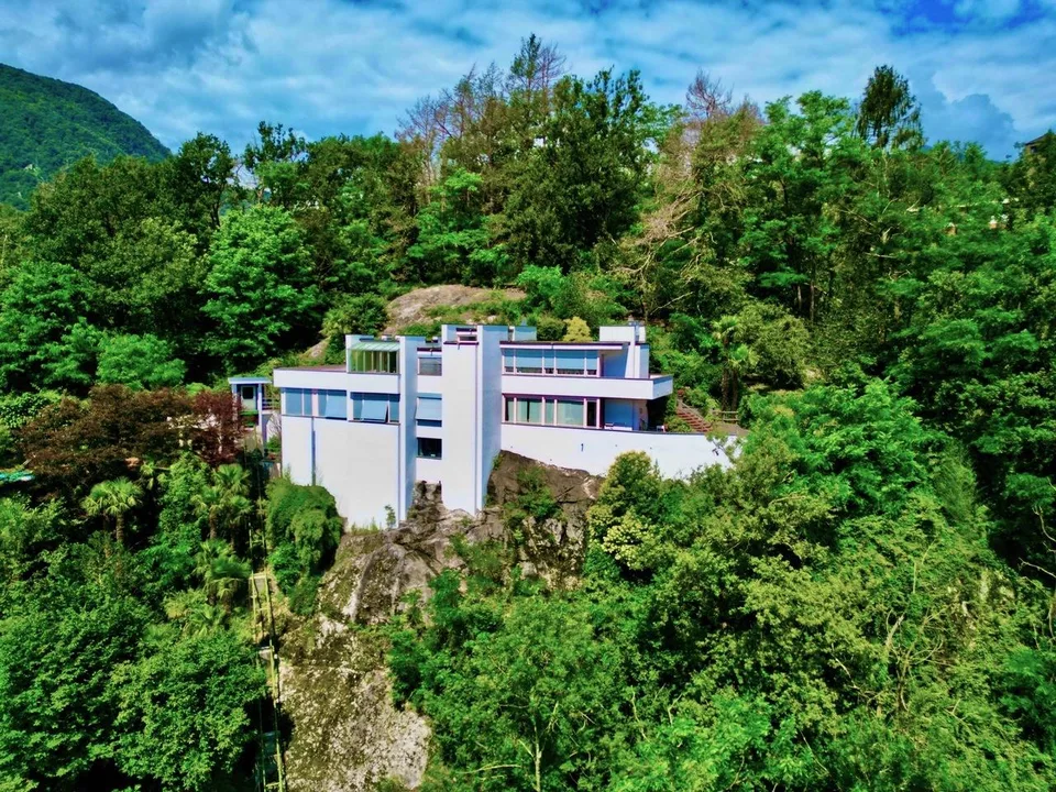 VILLA NIDO D'AQUILA. PROPRIETÀ SPECIALE PER PERSONALITÀ SPECIALI