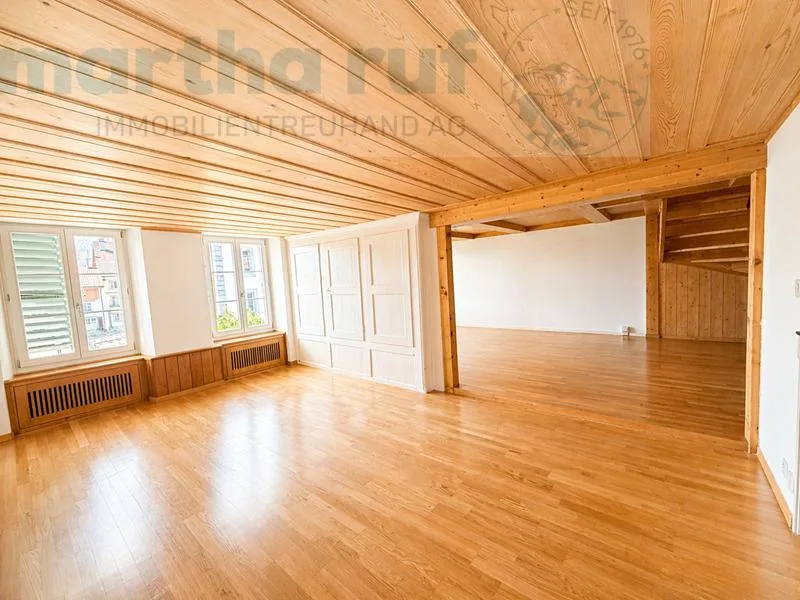 Altstadtjuwel Grosszügige und stilvolle 4.5-Zimmer-Maisonettewohnung