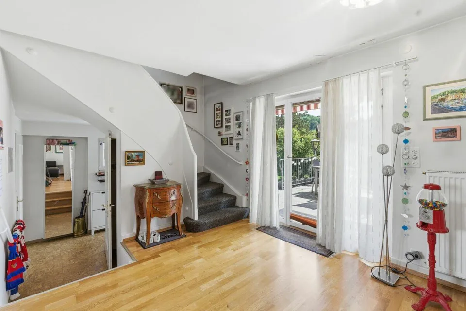 Maison individuelle de 5,5 pièces détachée dans un excellent emplacement résidentiel à Münchenstein