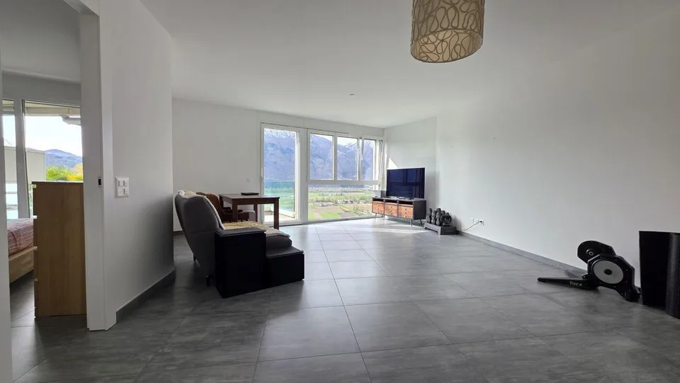 2.5 locali con vista Panoramica | 2.5-Zimmer-Wohnung mit Panoramablick
