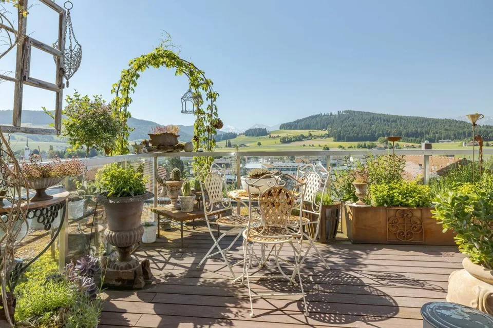 Moderne Attikawohnung mit traumhafter Weitsicht – Foto 11 von 14